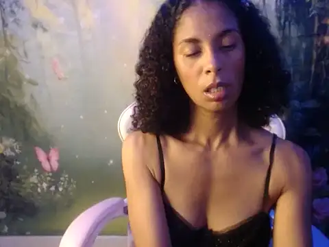 Snapshot of rosa_skinny chatting on May 2026 08:18:01 PM rosa skinny online show from May 2026 08:18:01 PM
