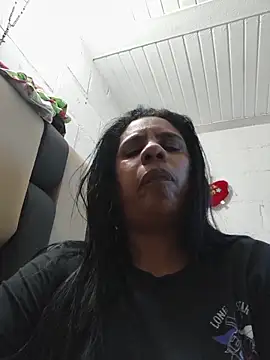Zeyllyjhonson online show from May 2026 12:38:01 AM