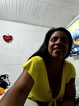 Zeyllyjhonson online show from June 2026 11:30:02 PM