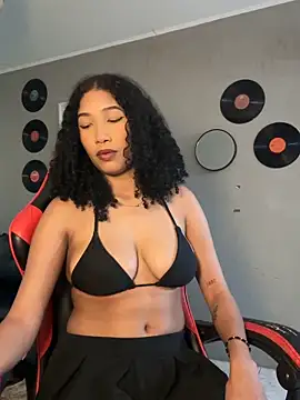 solecito011 online show from June 2026 10:32:01 PM