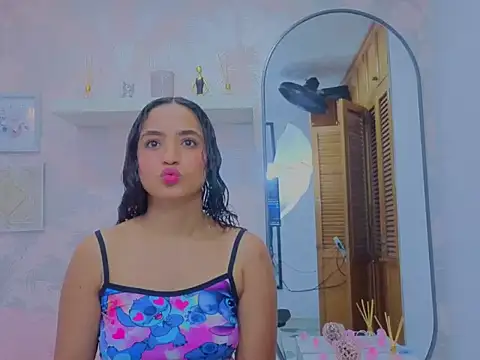 Emma Thompssonn online show from February 2026 12:17:01 PM