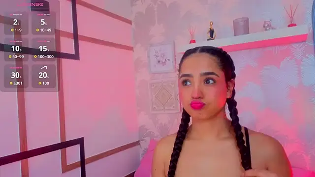 Emma Thompssonn online show from May 2026 12:10:01 PM