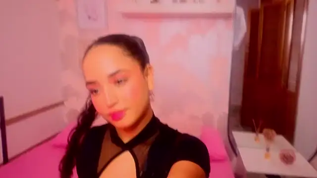Emma Thompssonn online show from June 2026 12:29:02 PM