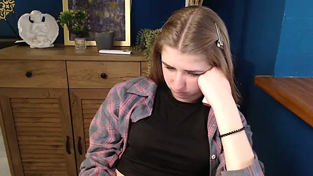Sunny siren online show from May 2026 12:55:02 PM