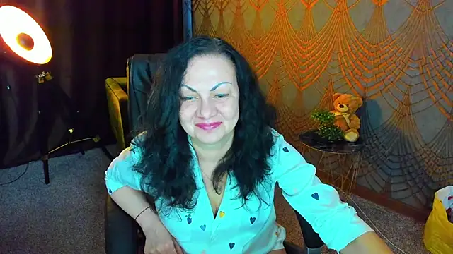 IrissMoon online show from May 2026 05:37:01 AM
