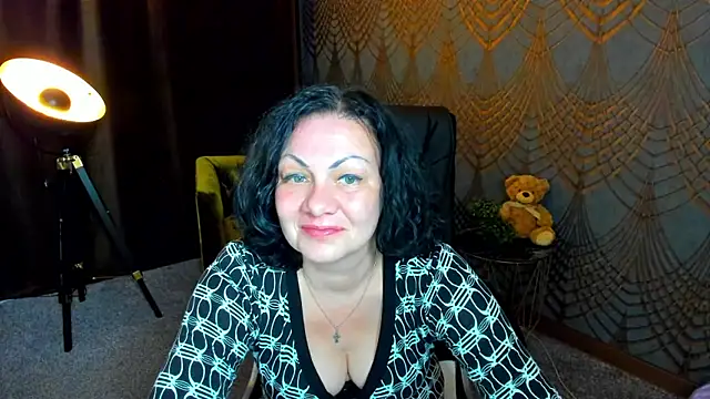 IrissMoon online show from June 2026 02:53:01 AM