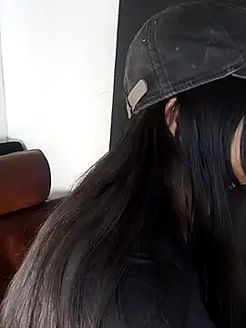 Emma Sweet- online show from January 2026 07:39:01 PM