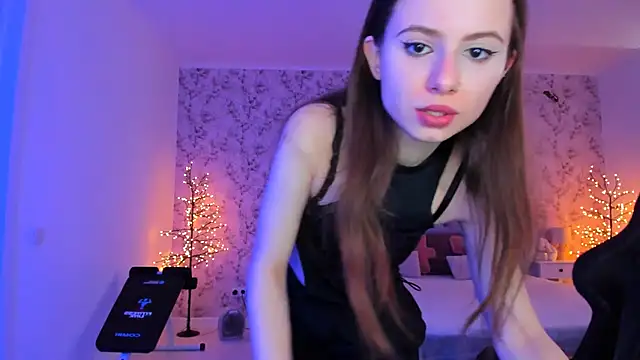 Snapshot of Hot_Molly5 chatting on April 2026 09:36:02 AM Hot Molly5 online show from April 2026 09:36:02 AM