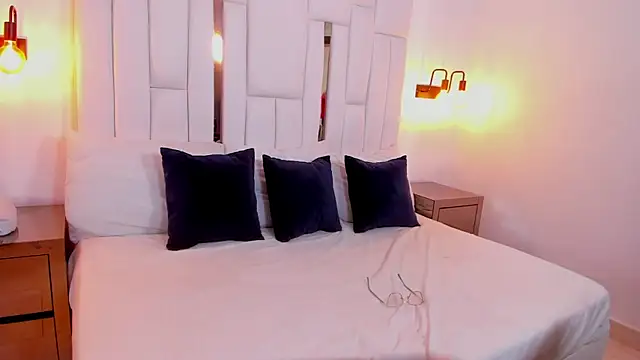  manelyk herrera online show from February 2026 06:25:01 PM