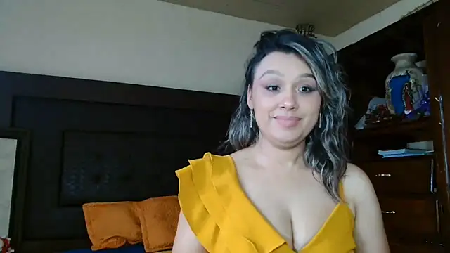 aitanalove  online show from June 2026 10:52:01 PM