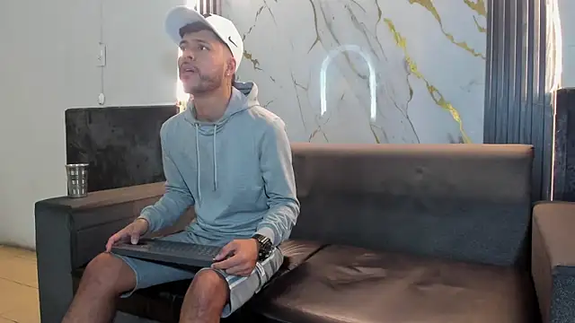 Angel Villareal online show from March 2026 05:24:02 AM