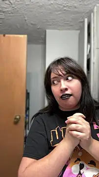 AriannaPenaxo online show from June 2026 06:12:01 PM