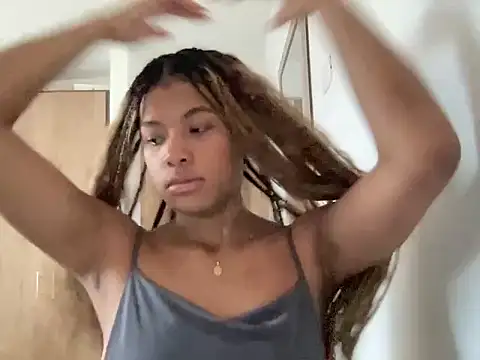 Sofhii online show from February 2026 07:30:02 PM