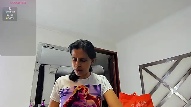 mitzukywinteer online show from May 2026 09:01:01 PM