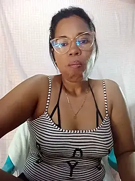 Snapshot of Yandris_1212 chatting on July 2026 01:51:02 PM Yandris 1212 online show from July 2026 01:51:02 PM
