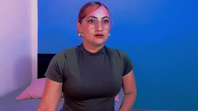 Analia111 online show from March 2026 01:05:02 AM