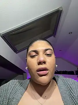 Snapshot of MinaKhalina chatting on February 2026 05:42:01 PM MinaKhalina online show from February 2026 05:42:01 PM