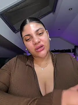 Snapshot of MinaKhalina chatting on February 2026 11:22:01 PM MinaKhalina online show from February 2026 11:22:01 PM