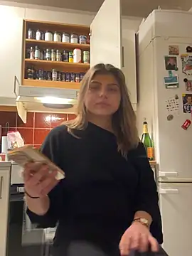 justsomeoneuknow online show from February 2026 06:44:02 PM