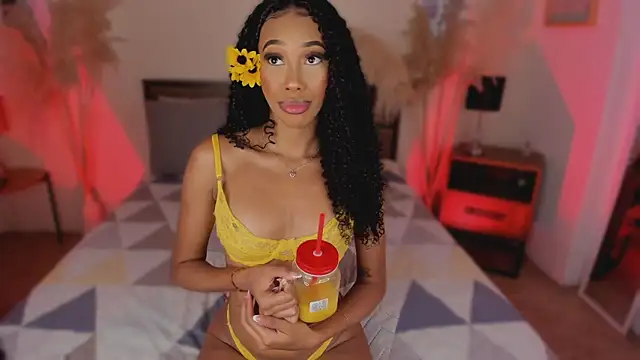 KaryMooon online show from June 2026 06:45:01 PM