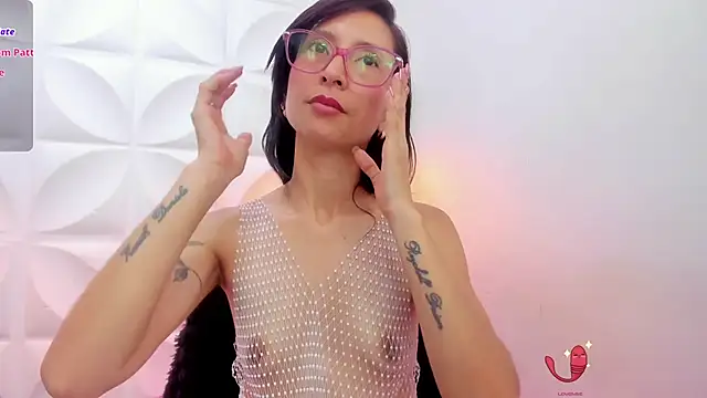 zaira skinny online show from April 2026 03:53:01 PM