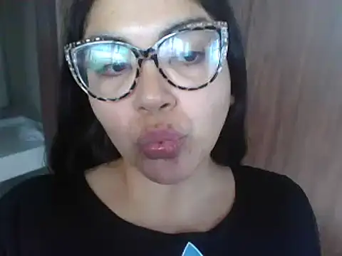 ladystichita online show from June 2026 04:20:01 PM