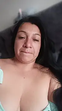 Katysaez online show from June 2026 06:01:02 PM
