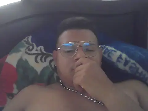 Snapshot of Morenoblasquez chatting on June 2026 09:30:02 PM Morenoblasquez online show from June 2026 09:30:02 PM