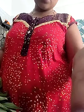 Hot-Tinaa online show from May 2026 09:25:01 AM