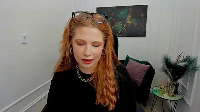 SweetDaylight online show from May 2026 07:20:01 PM