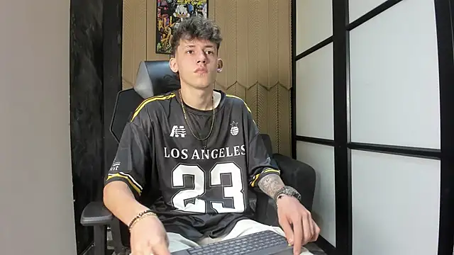 mikebenefleck 01 online show from February 2026 12:20:02 PM