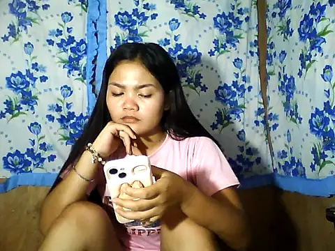 PinaySkinnyJust18 online show from April 2026 10:38:01 PM
