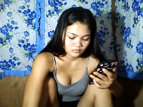 PinaySkinnyJust18 online show from April 2026 09:52:01 PM