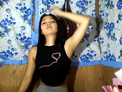 PinaySkinnyJust18 online show from May 2026 11:00:01 PM