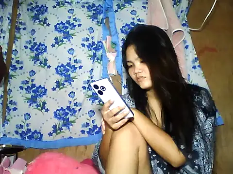 Snapshot of PinaySkinnyJust18 chatting on June 2026 09:53:02 PM PinaySkinnyJust18 online show from June 2026 09:53:02 PM