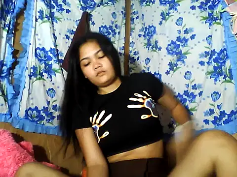 Snapshot of PinaySkinnyJust18 chatting on June 2026 09:34:01 PM PinaySkinnyJust18 online show from June 2026 09:34:01 PM