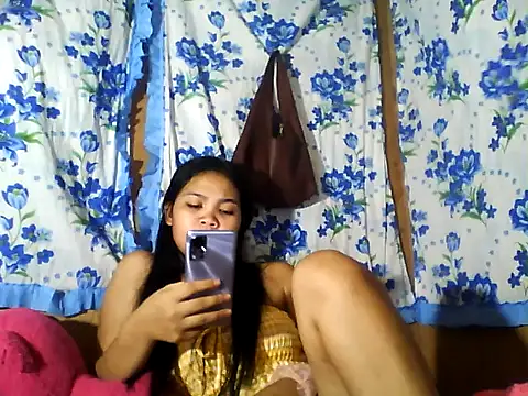 PinaySkinnyJust18 online show from June 2026 04:29:01 AM