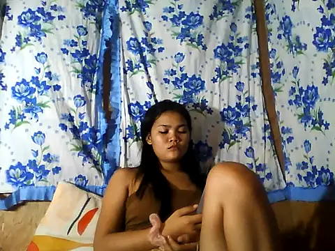 PinaySkinnyJust18 online show from July 2026 10:42:02 PM