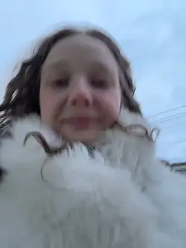 outside rosy online show from April 2026 05:51:02 PM