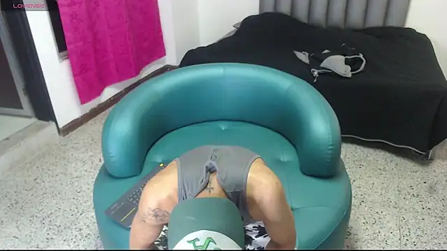 Dogan Renzo0 online show from March 2026 11:37:01 AM