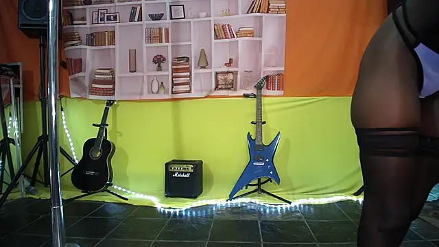 saucychocolate online show from February 2026 08:24:02 PM