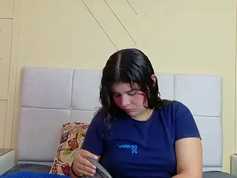 Snapshot of SalomeEvanz chatting on March 2026 01:29:02 PM SalomeEvanz online show from March 2026 01:29:02 PM