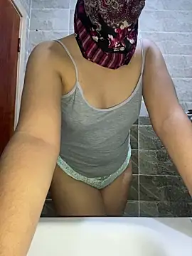 Snapshot of Rabab_Queen chatting on March 2026 01:09:01 AM Rabab Queen online show from March 2026 01:09:01 AM