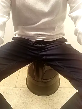 Snapshot of testmailx75 chatting on February 2026 01:29:02 PM testmailx75 online show from February 2026 01:29:02 PM