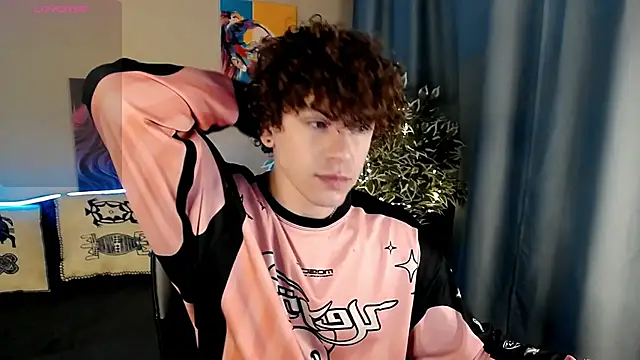 TylerGibson online show from May 2026 03:33:01 AM