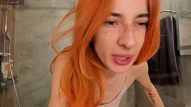 KikkoLee online show from May 2026 10:43:01 AM
