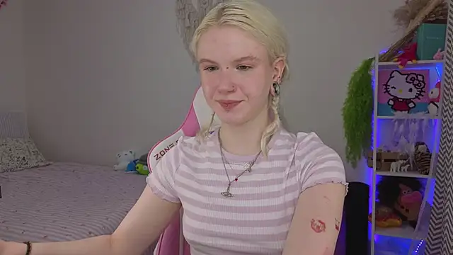 Mia WaterFall online show from April 2026 03:37:02 AM
