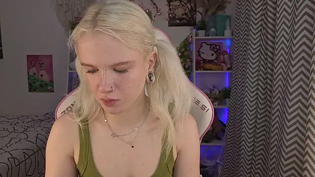 Mia WaterFall online show from May 2026 03:26:01 AM