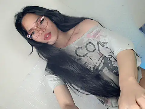 Snapshot of Urhotfucking_veronica1 chatting on March 2026 11:43:02 AM Urhotfucking veronica1 online show from March 2026 11:43:02 AM
