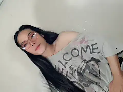 Snapshot of Urhotfucking_veronica1 chatting on April 2026 11:52:02 AM Urhotfucking veronica1 online show from April 2026 11:52:02 AM